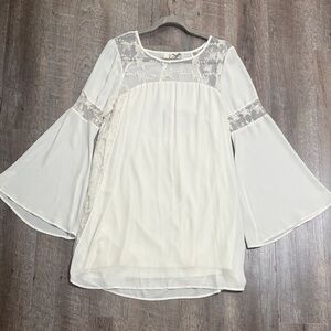 Bridal Elegant White fairy  Lace vintage flower child Bell Sleeve cape dress